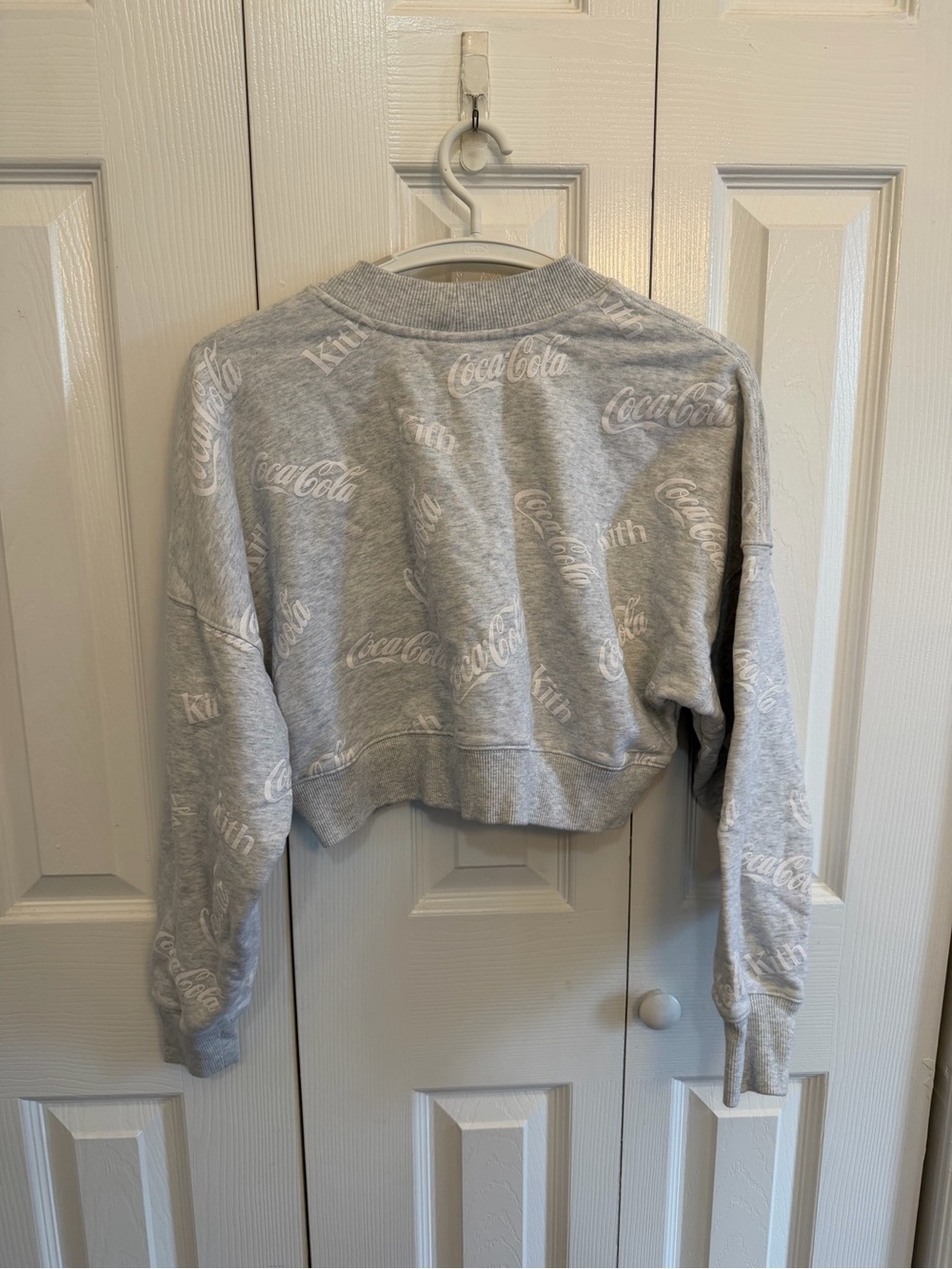 Coca Cola x Kith Cropped Sweatshirt Grey Streetwear Size Small